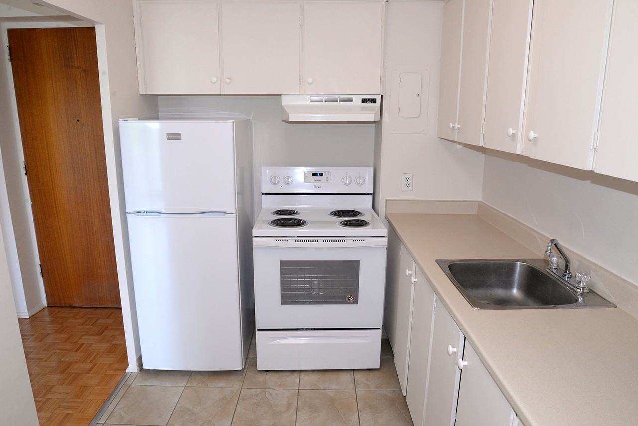 West Park I Apartments 670 Sir John A Macdonald Blvd, Kingston, ON