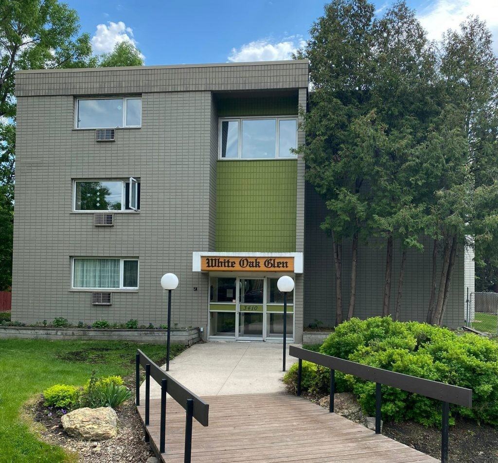 White Oak Glen Apartments 150 Hendon Ave, Winnipeg, MB R3R 1V8 Zumper