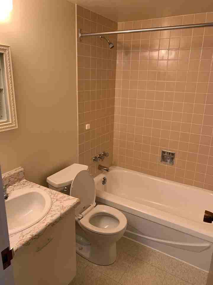 White Oak Glen Apartments 150 Hendon Ave, Winnipeg, MB R3R 1V8 Zumper