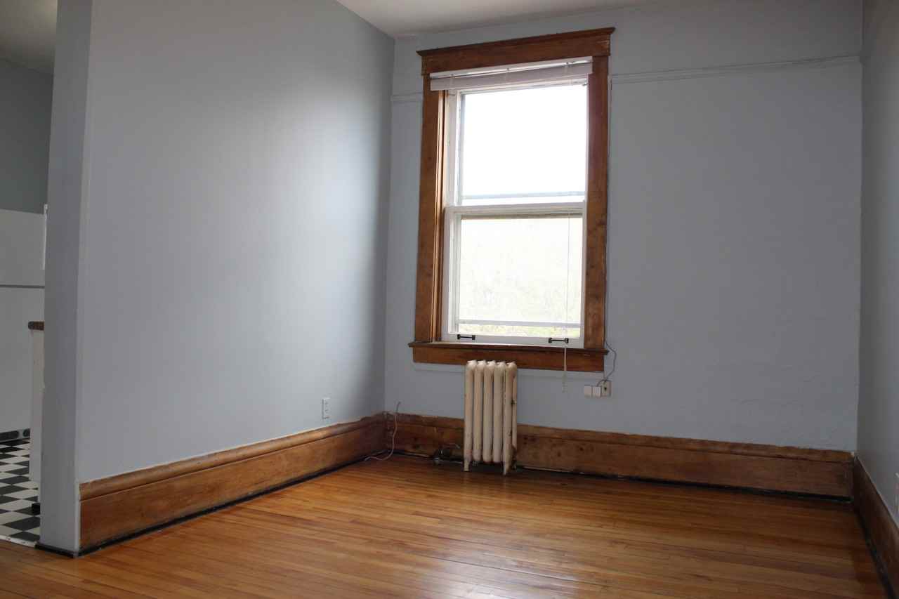 Coronation Place Apartments 444 5th Ave N, Saskatoon, SK S7K 2P9 Zumper