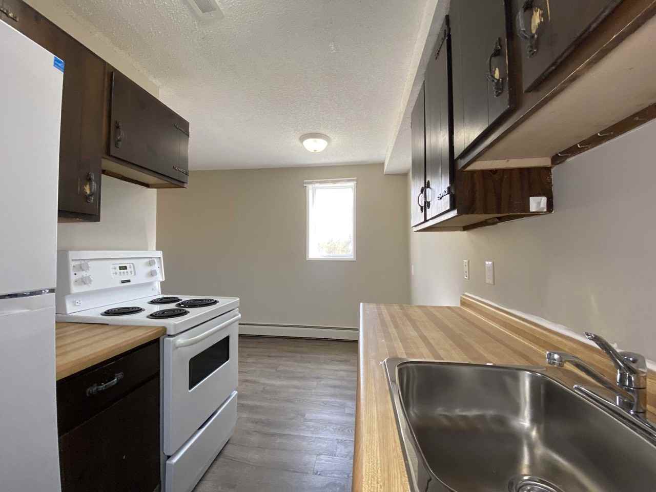 Lawson Place Apartments 266 & 266 Pinehouse Place 262, Saskatoon, SK