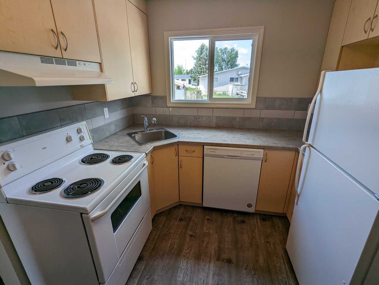 Lethbridge University Townhomes Apartments 125 Columbia Blvd W