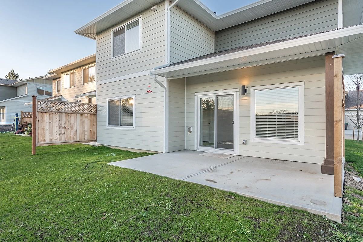 The Meadows Townhomes Apartments 1338 Stellys Cross Rd, Central