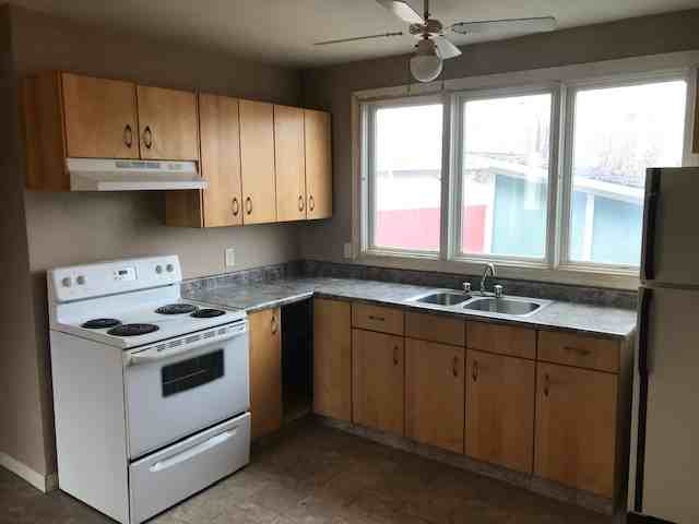 Calder townhome Apartments 10826 132 Ave Nw, Edmonton, AB T5E 0Z6