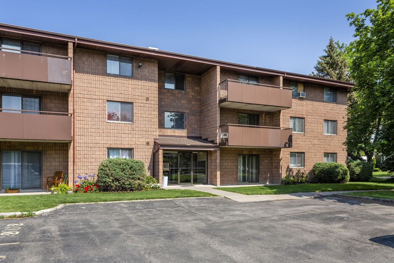 5581 Heritage Drive - Photo 2 of 9