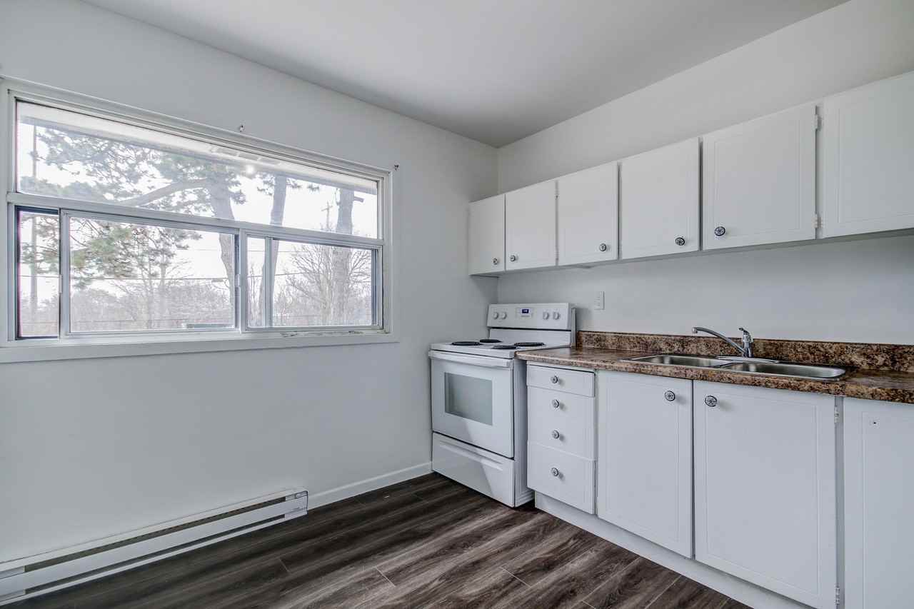 47-53 Valley Woods Rd. - Photo 4 of 15