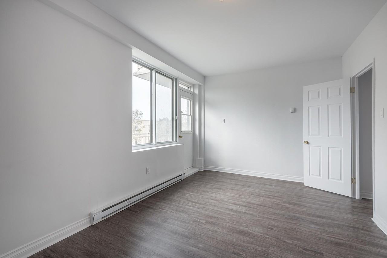 6380 Av Somerled Apartments 6385 Av Somerled, Montréal, QC H4V None