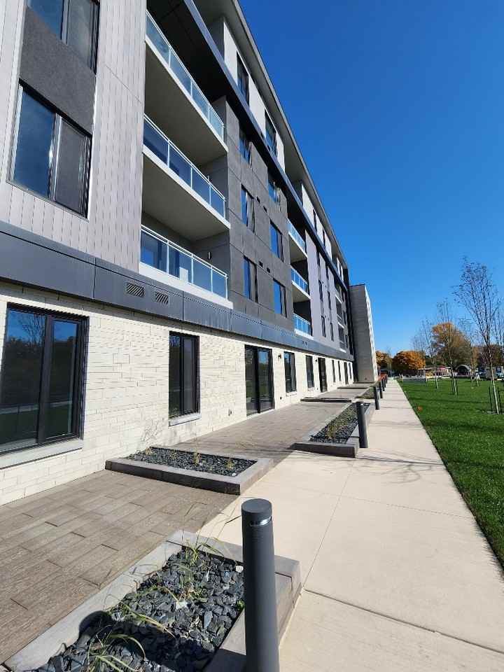 Luxury Harbour Club Condominiums - Photo 3 of 34