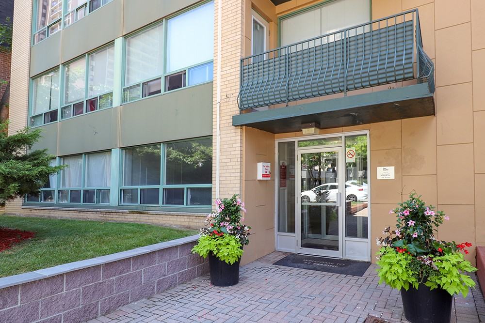 77 Erskine Avenue, Toronto Apartments 77 Erskine Ave, Toronto, ON M4P