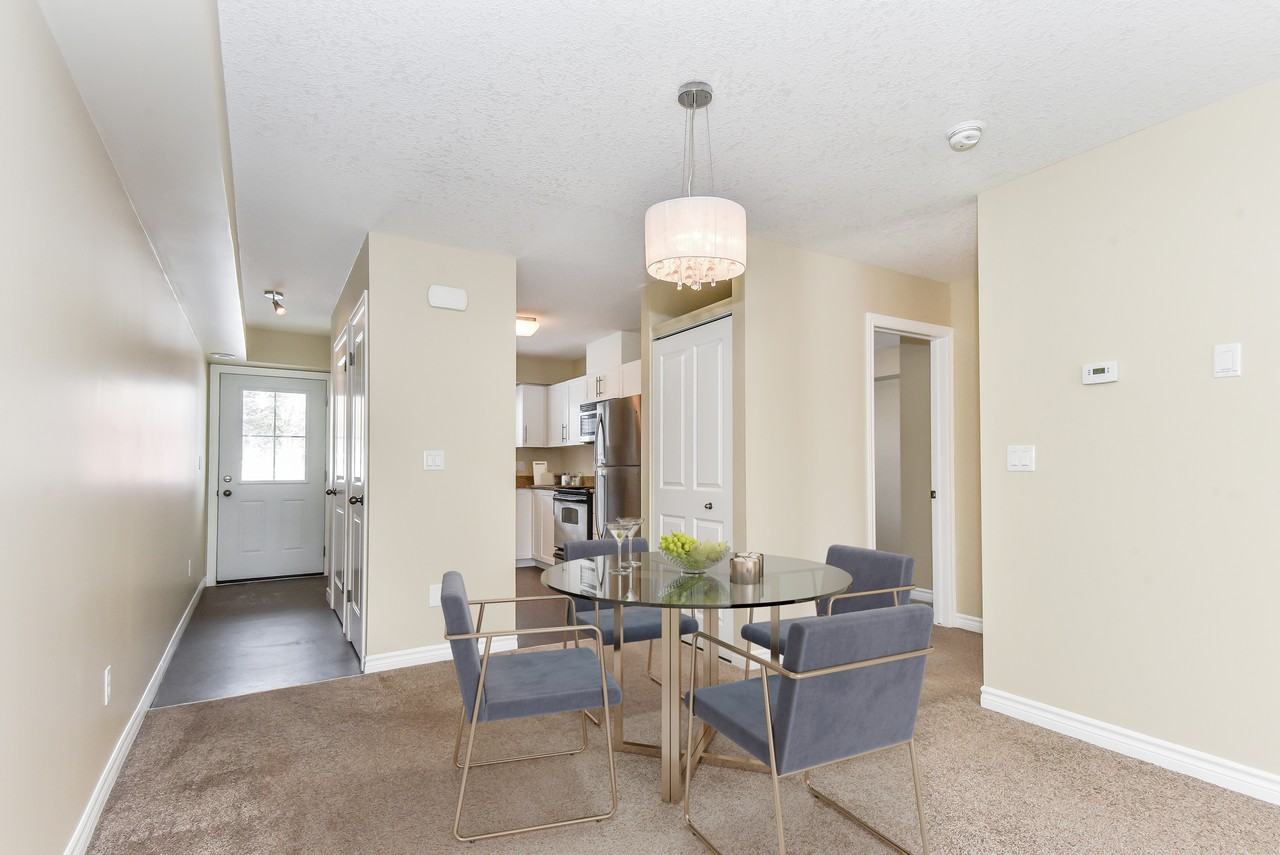 225 Riddell Street - Photo 4 of 50