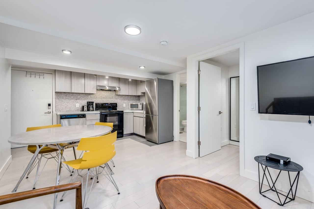 Cheap Apartments for Rent in West End, Vancouver, BC Affordable