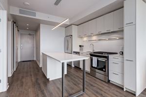 featured image of 202 14 Ave Sw