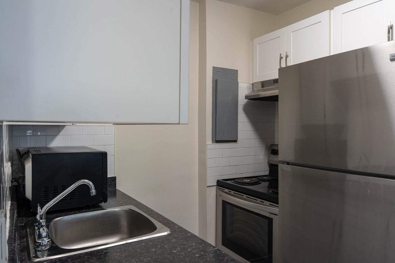 Embassy Towers Apartments 230 Forsyth St N, Sarnia, ON N7T 6E2 Zumper