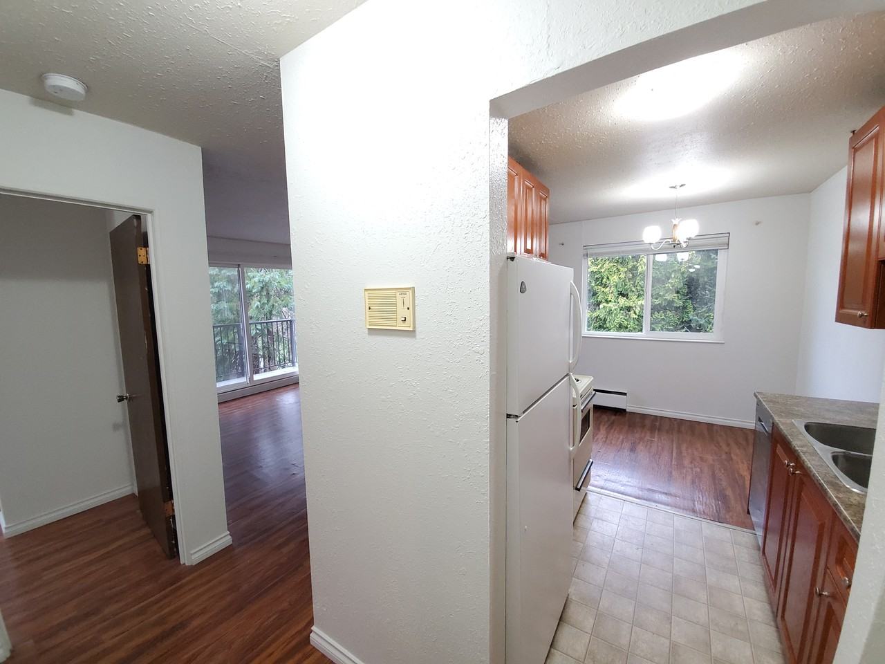 Crystal Gardens Apartments 702 Gloucester St, New Westminster, BC V3M 1K7 Zumper