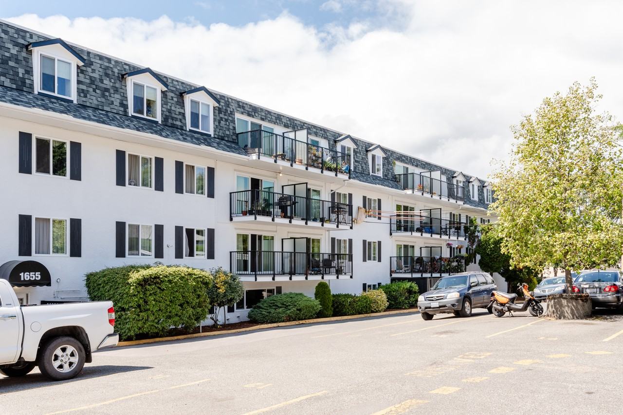 Wedgewood Terrace Apartments 1655 Chambers St, Victoria, BC V8T 3J7