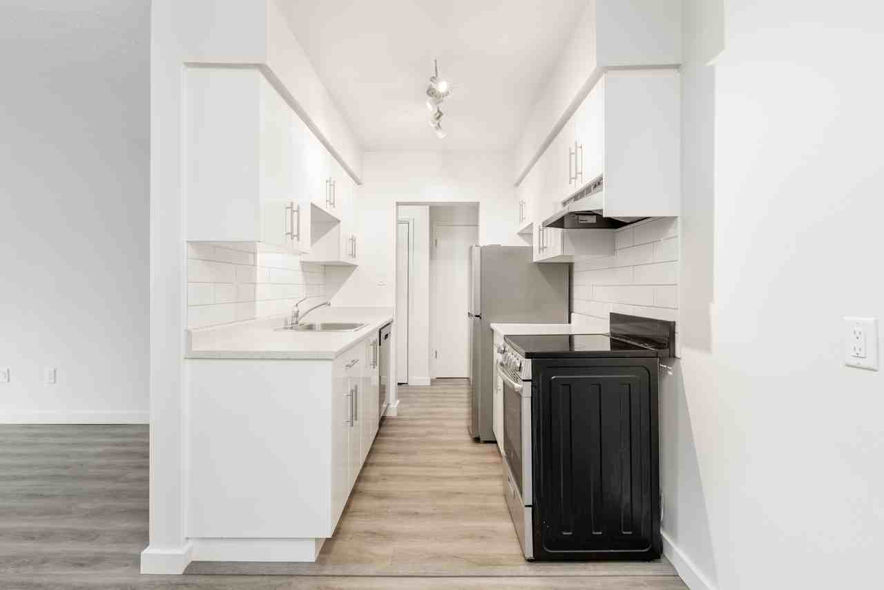 Wedgewood Terrace - Photo 3 of 17