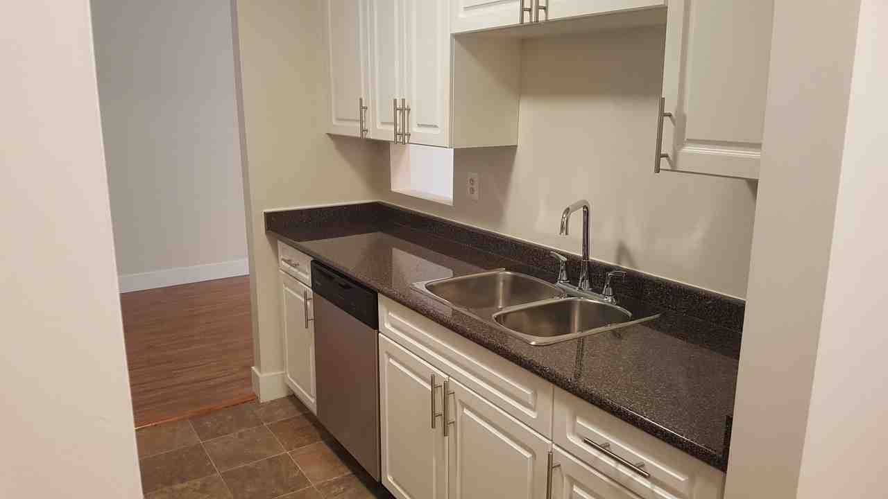 Garrison Place Apartments 5820 Vedder Rd, Chilliwack, BC V2R 1C4 Zumper