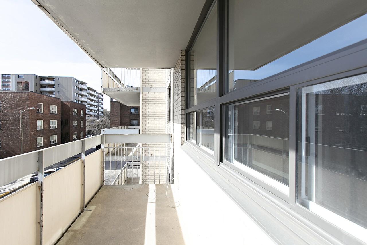 1500 Bathurst Street - Photo 3 of 32