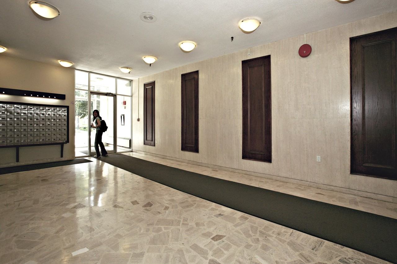 1500 Bathurst Street - Photo 5 of 32