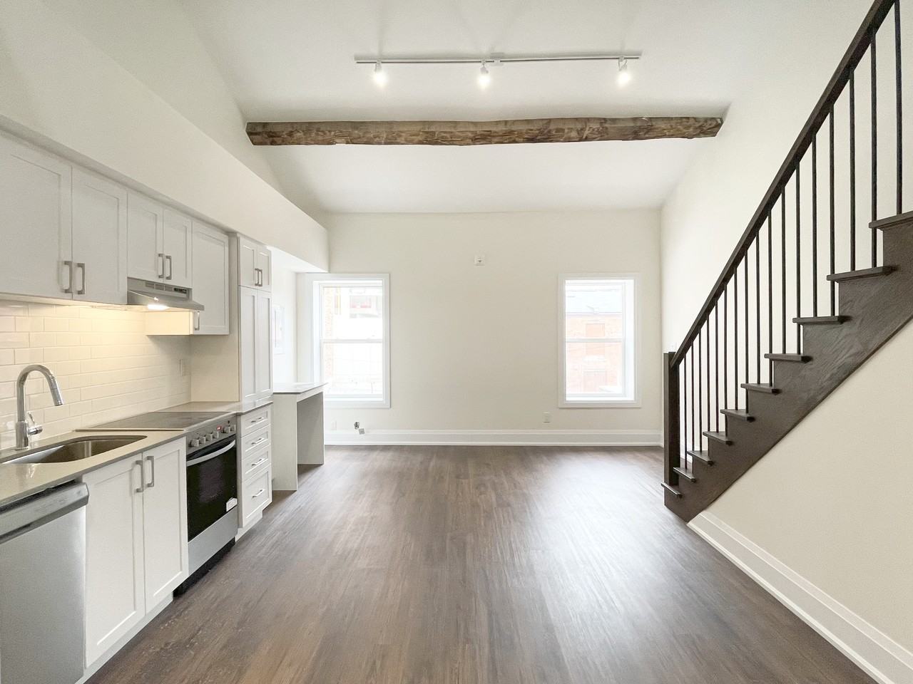 69 King Street East, Hamilton, Ontario - Photo 3 of 27