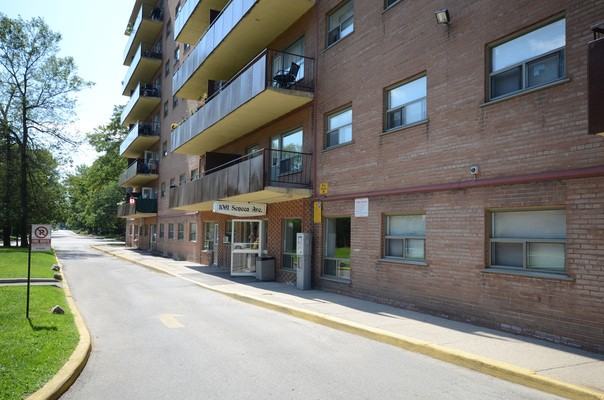 1061 Seneca Ave Apartments in Lakeview, Mississauga, ON L5G 3X7 Zumper