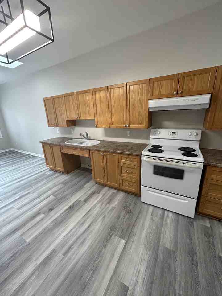 23 Province St. N. Apartments 23 Province St N, Hamilton, ON L8H 4H3