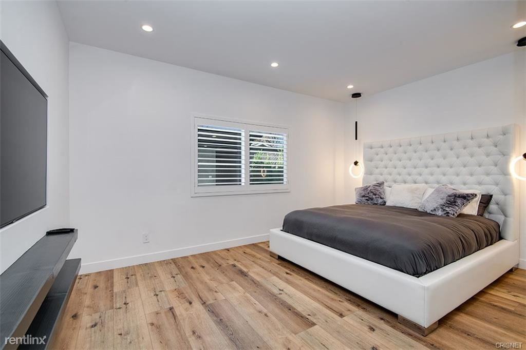 5332 Natick Ave - Photo 3 of 10