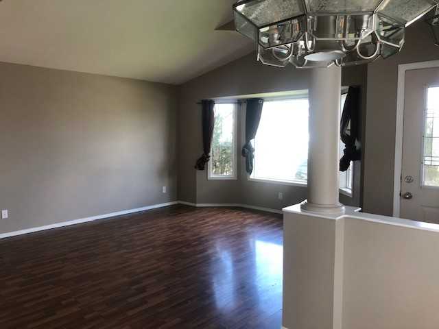 73 Avenue - 10617 - House - Photo 2 of 14