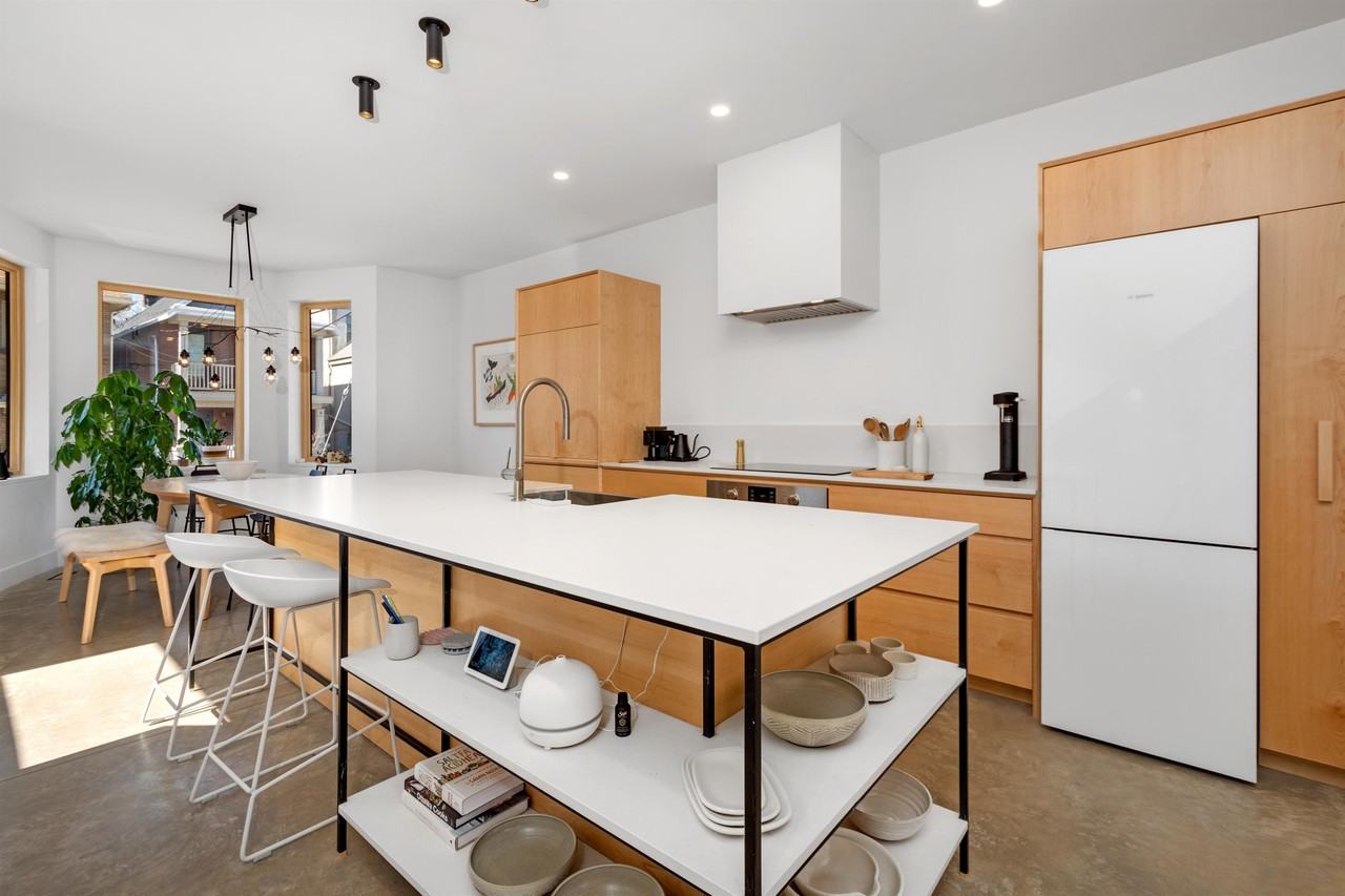 120 Frank Street - 1 - Photo 3 of 36