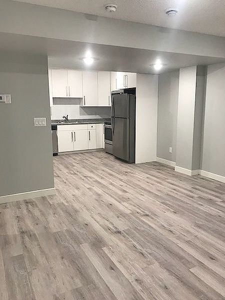 Newer Modern 1 Bed 1 bath lower suite*In - Photo 3 of 14