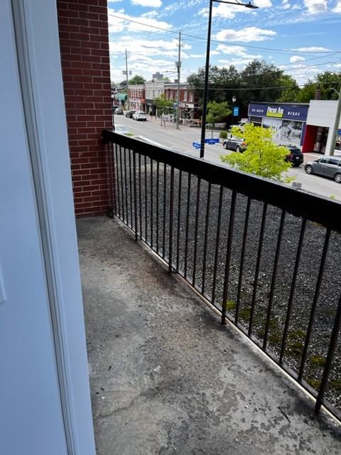 Julian Apartments - Photo 6 of 8