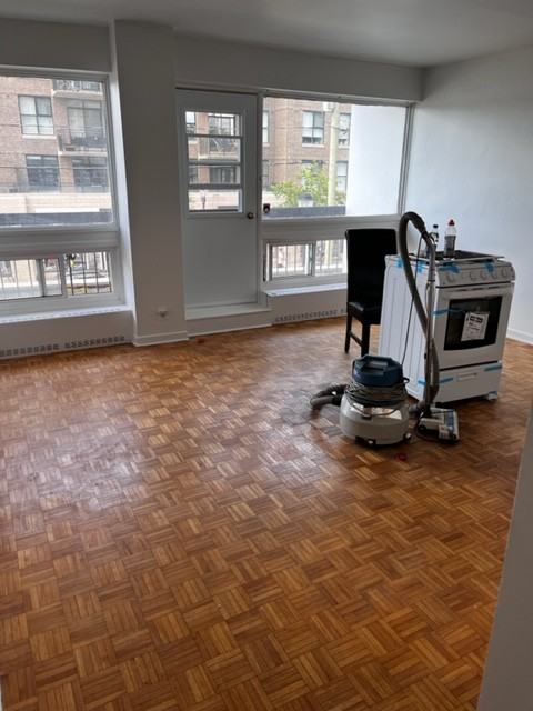 Julian Apartments - Photo 7 of 8