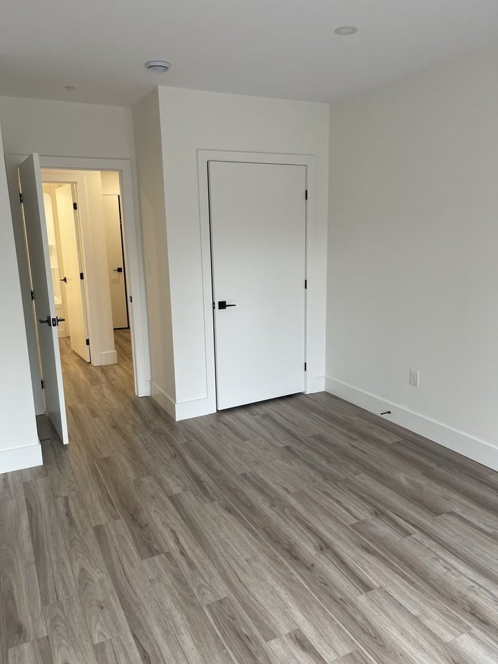 The Liam - Photo 3 of 23