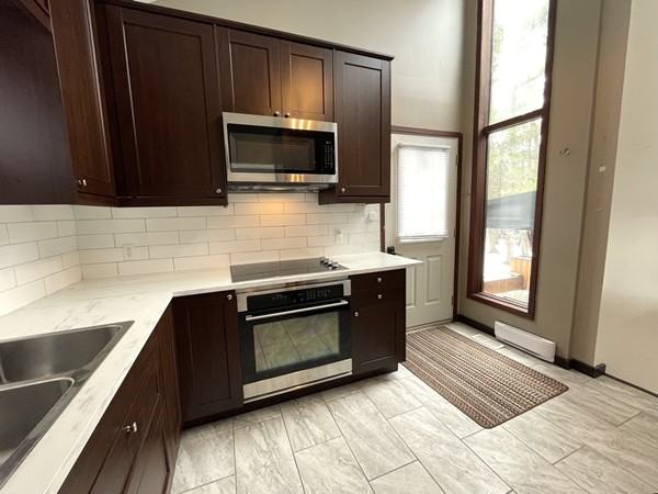 315 Sunnidale Rd. - Photo 3 of 28