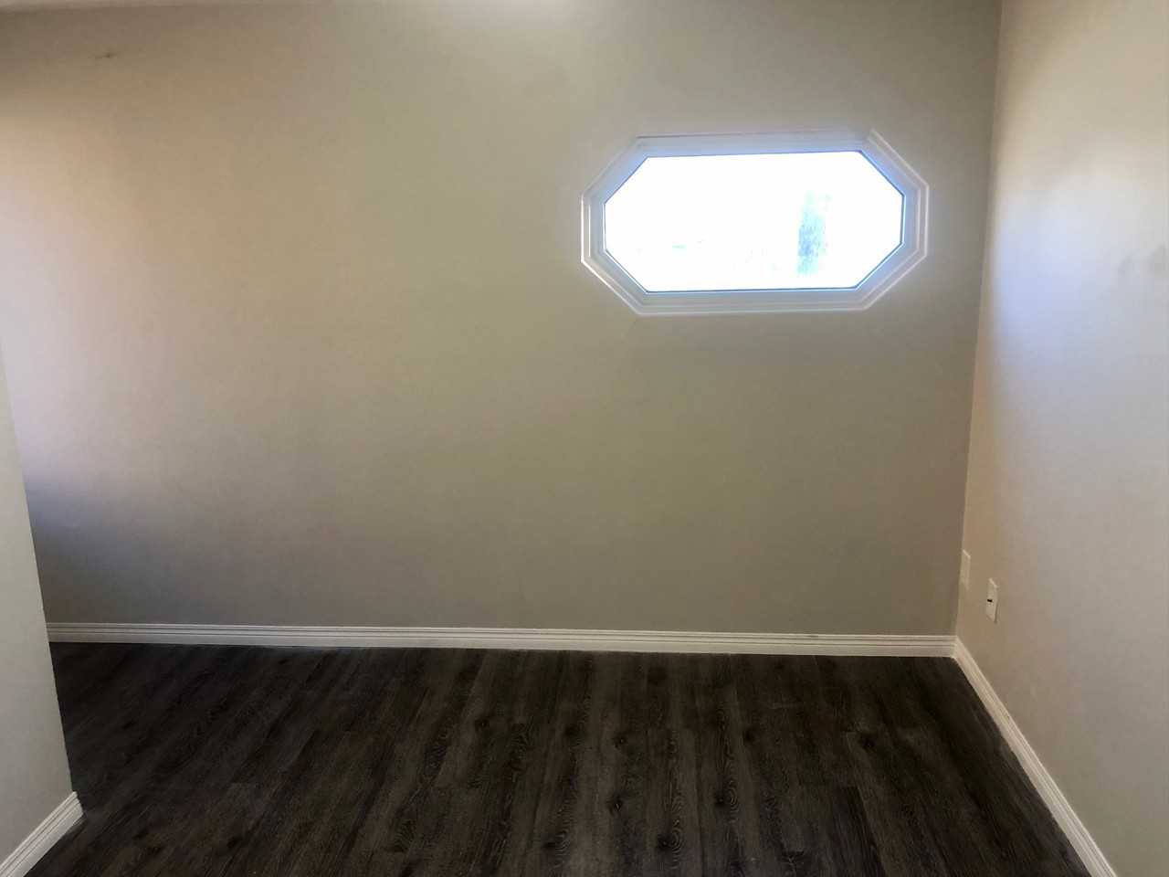 325 Provencher Boulevard - Photo 3 of 15