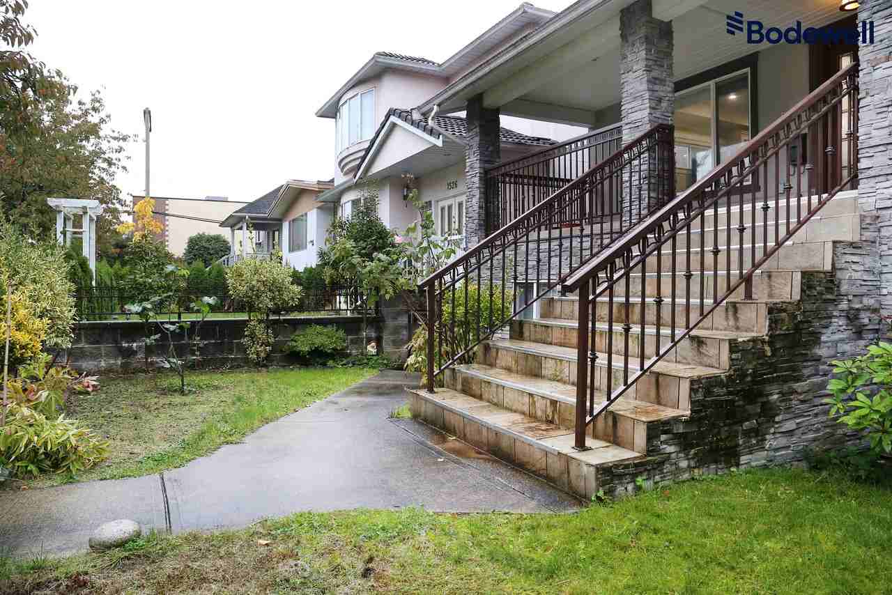 1508 66th Ave W - Photo 2 of 23