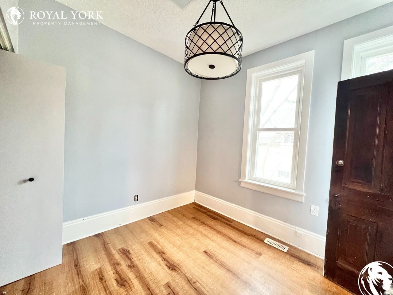 7 Clarence Pl #2 - Photo 3 of 19