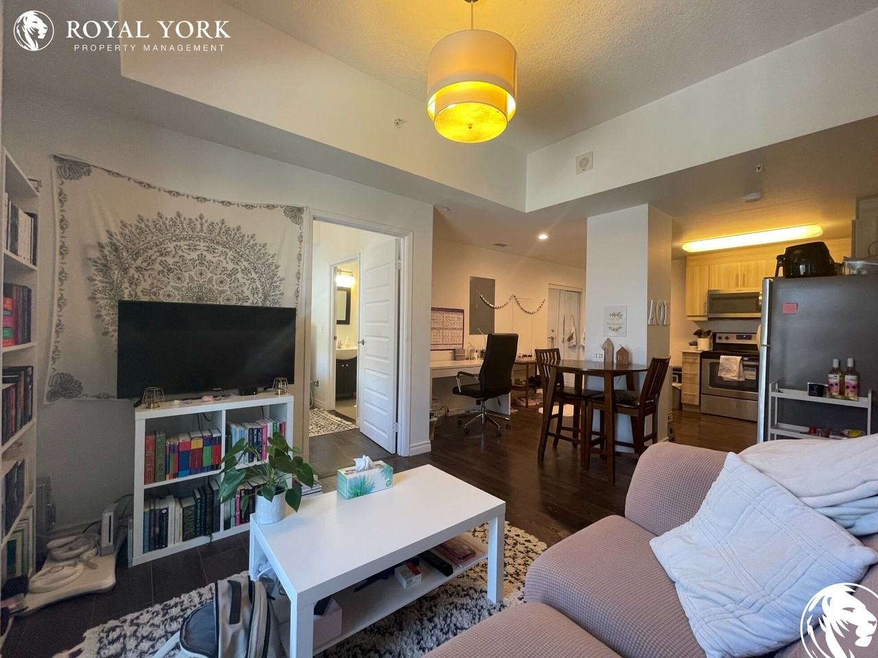 158 King St N #203 - Photo 3 of 19