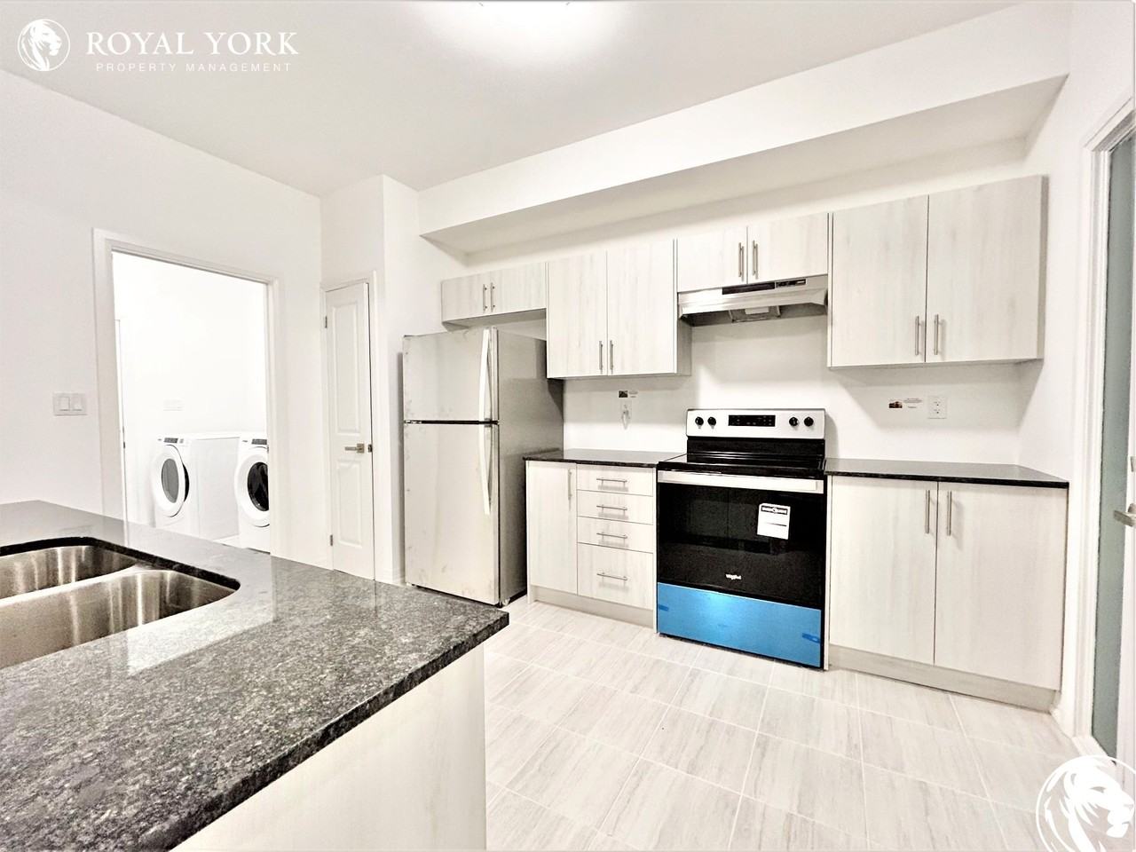 25 Harvest Cres - Photo 2 of 43