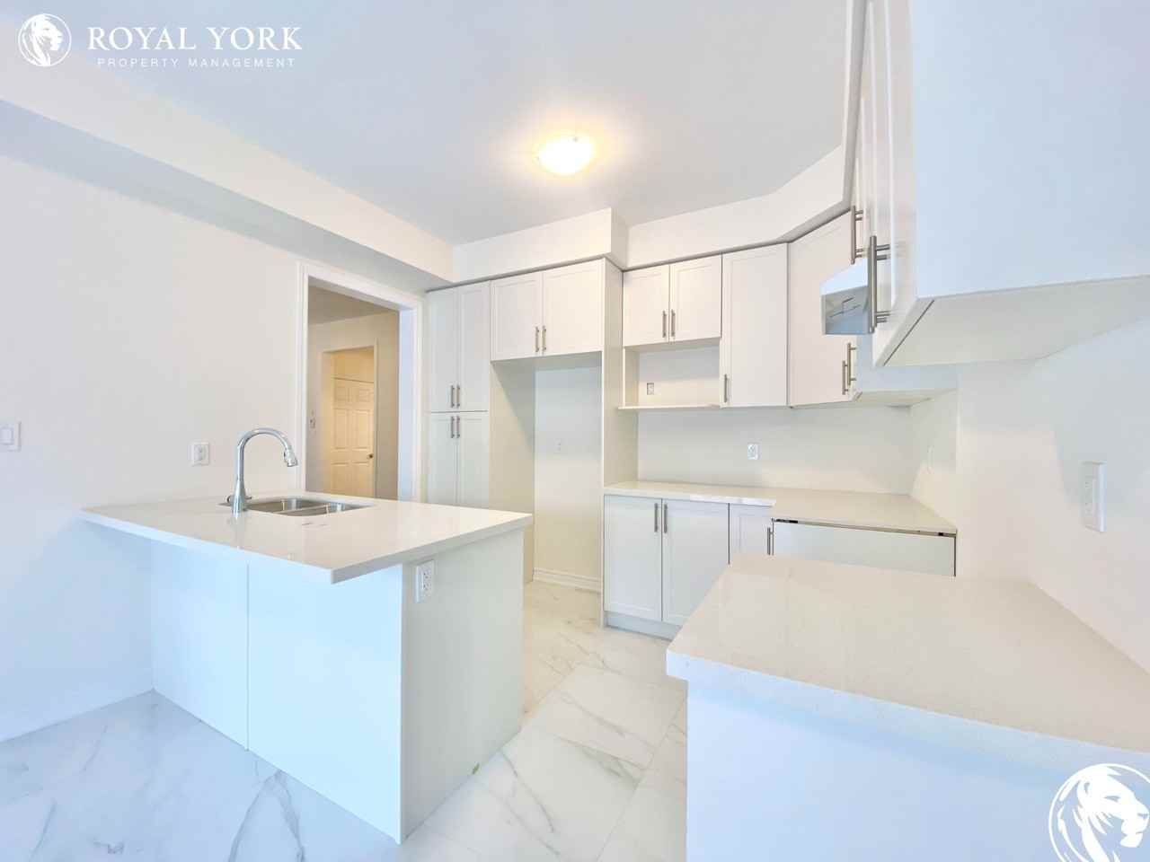 303 Fleetwood Dr - Photo 2 of 50