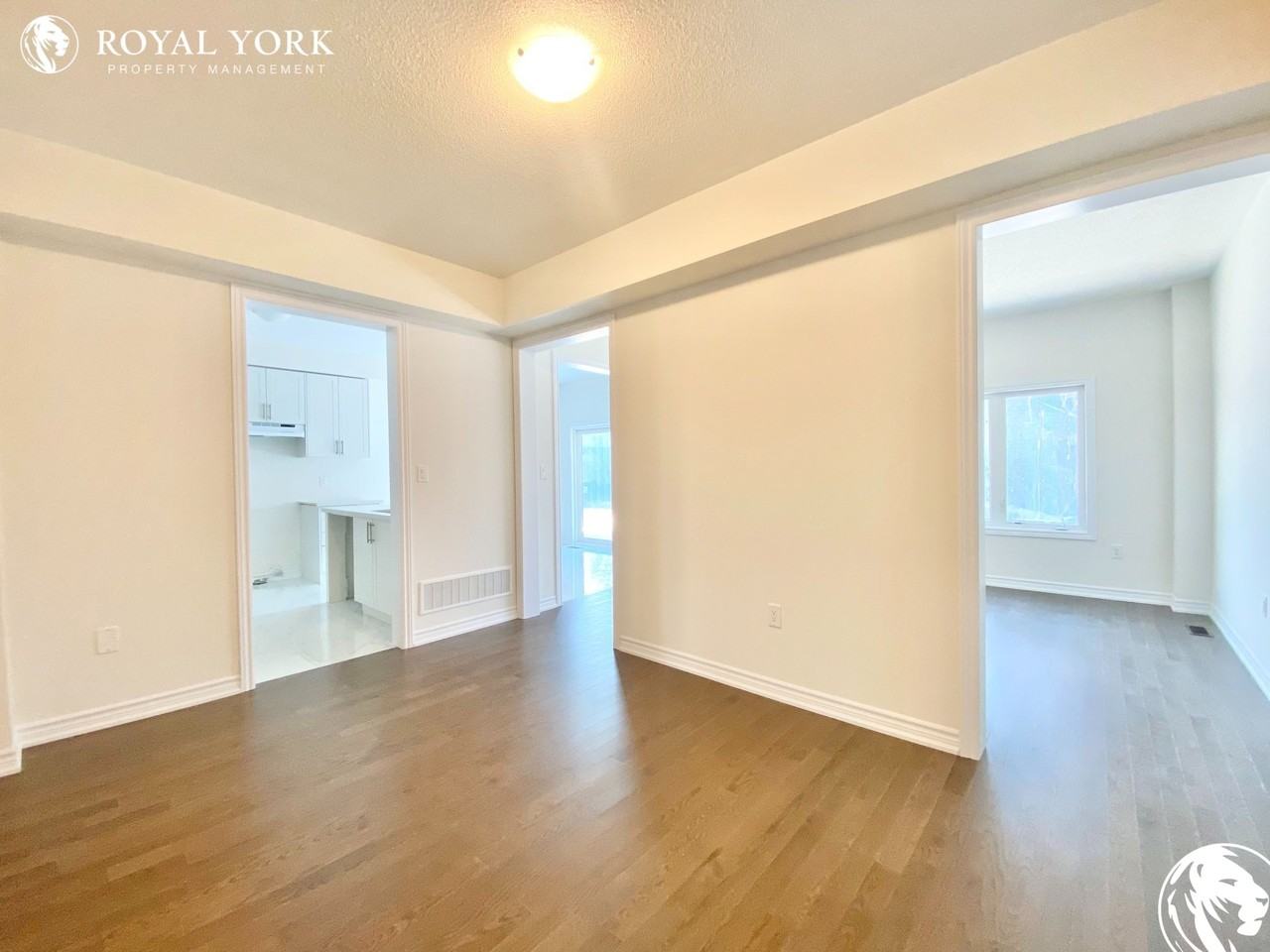 303 Fleetwood Dr - Photo 3 of 50