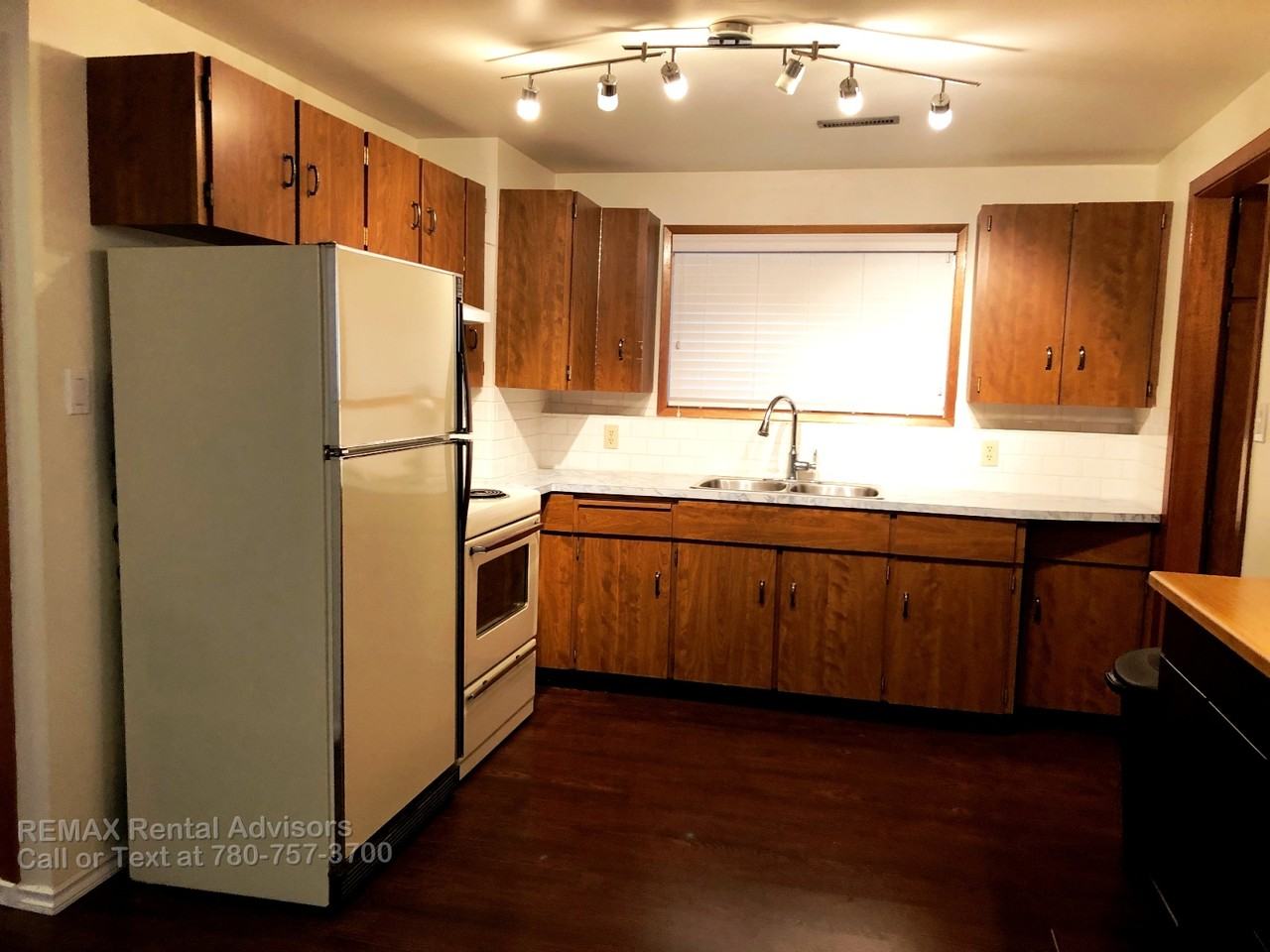 9628 110 Ave Nw - Photo 2 of 13