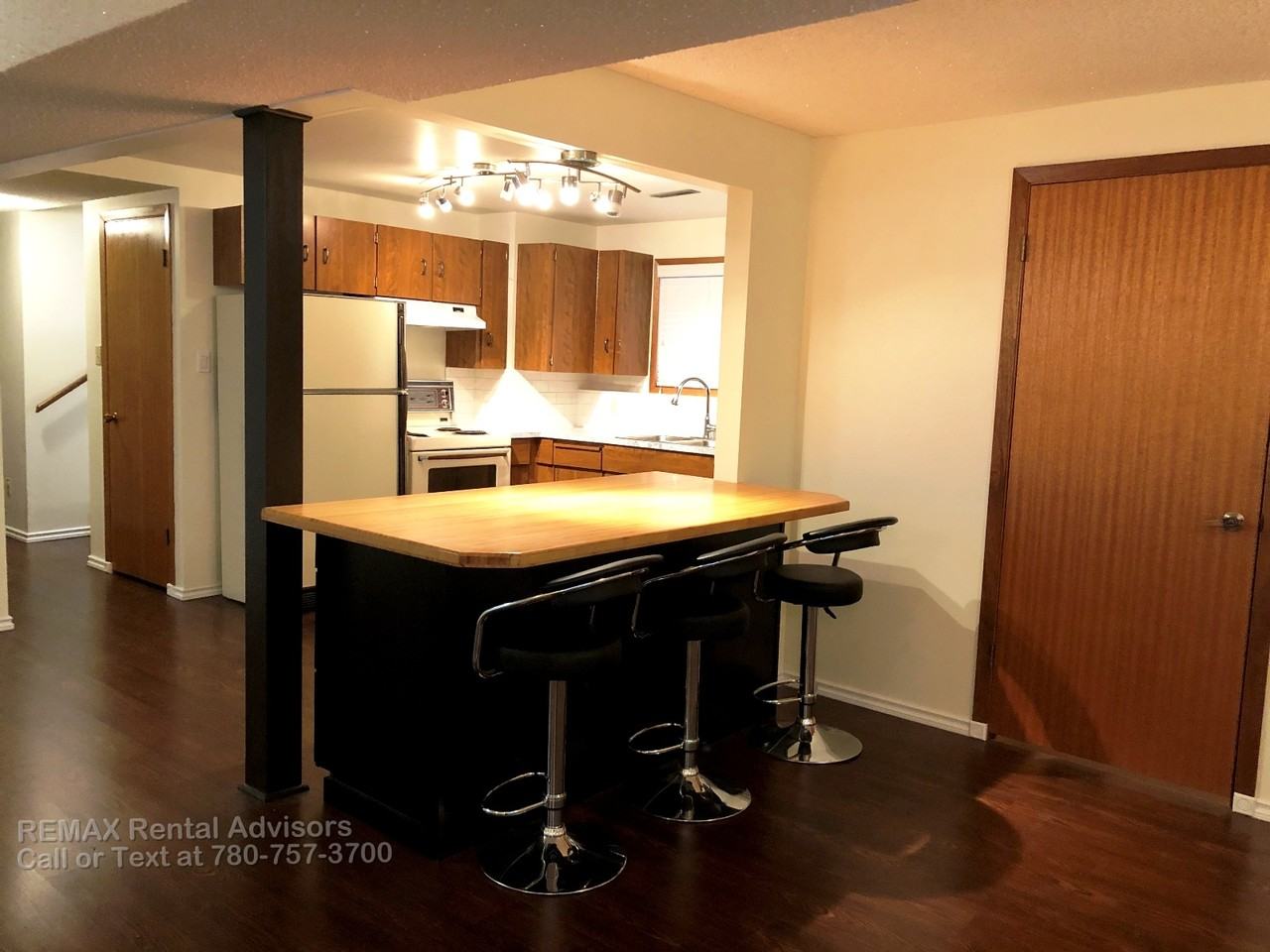 9628 110 Ave Nw - Photo 3 of 13