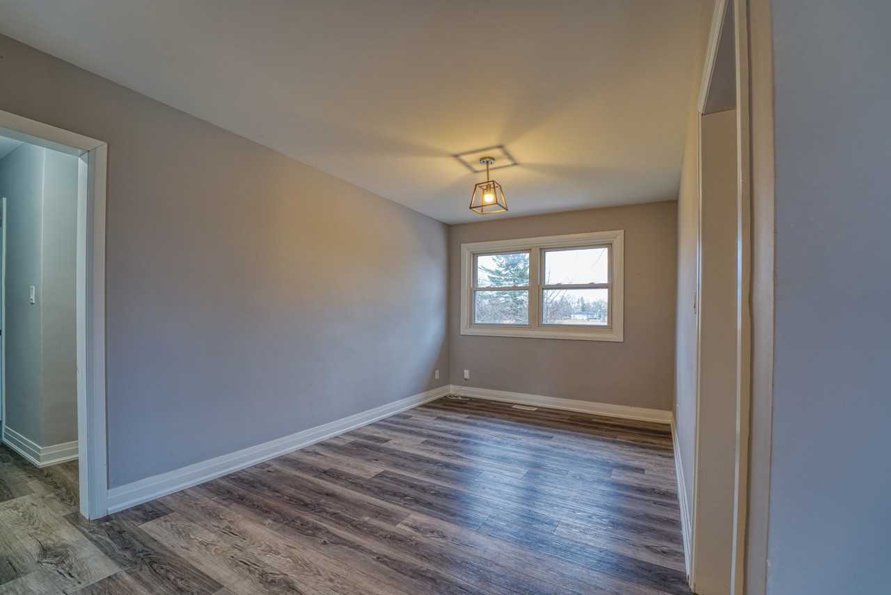 34 Ruskin St - Photo 3 of 20