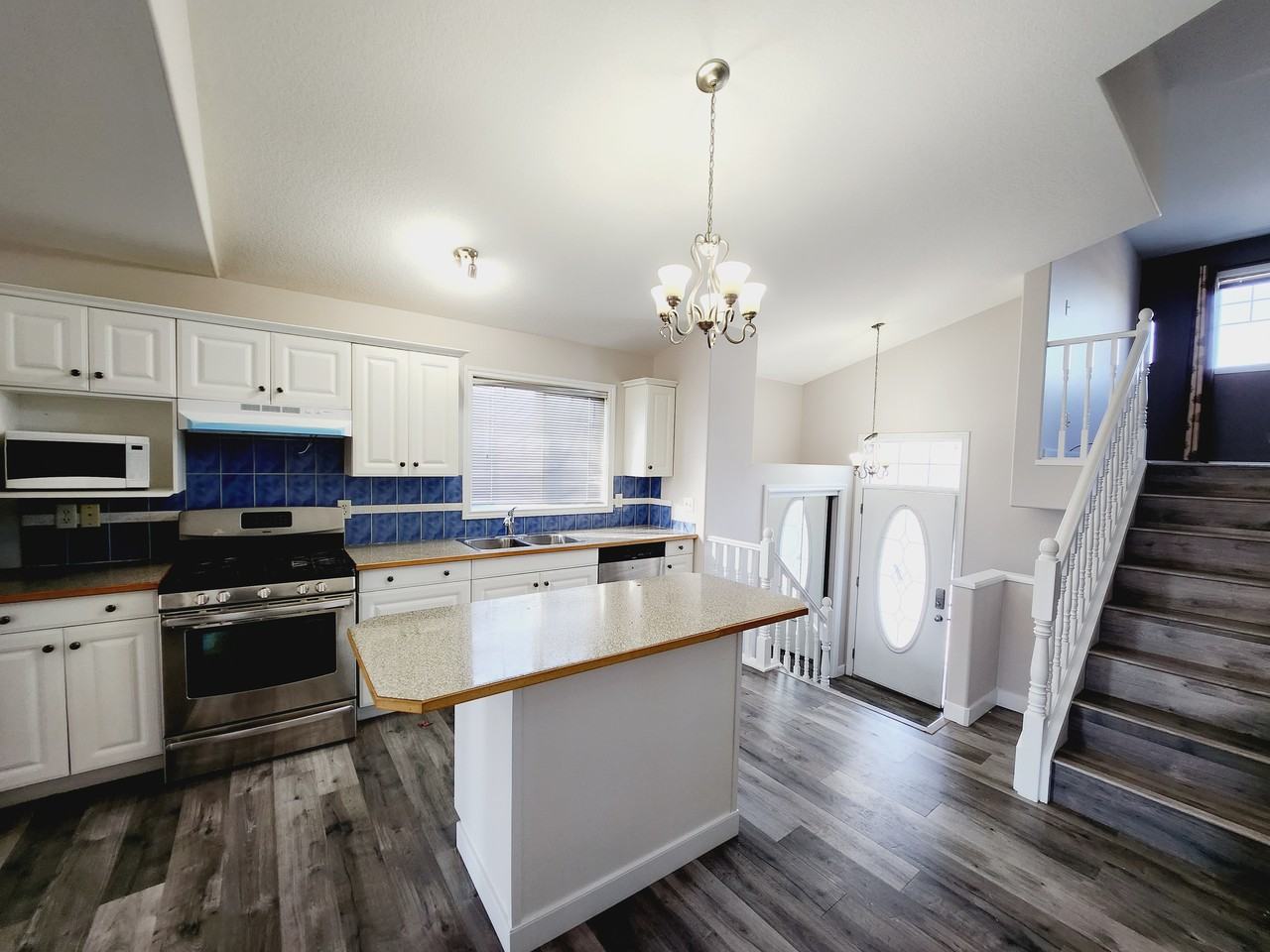 7971 Avenue Southwest, Edmonton, AB T6X 1K2 5 Bedroom House for 2,100