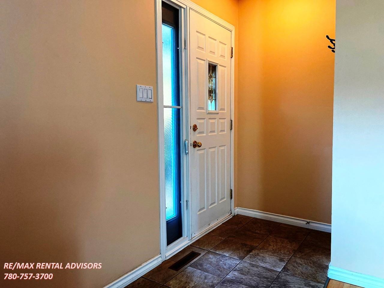 5403 115 St Nw - Photo 2 of 22