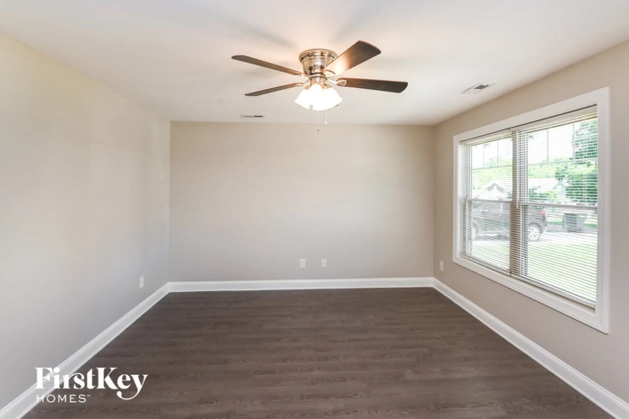 331 Pecan Ct Sw - Photo 3 of 15