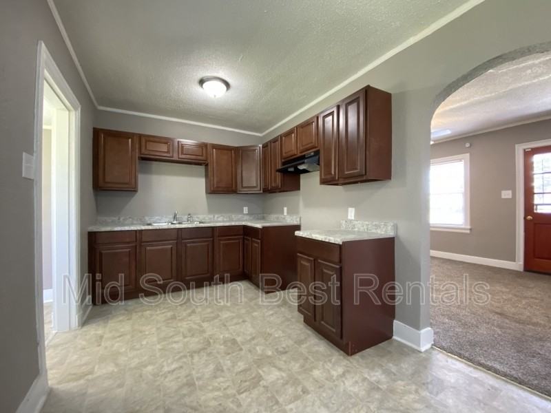 274 Edsel Ave - Photo 3 of 8