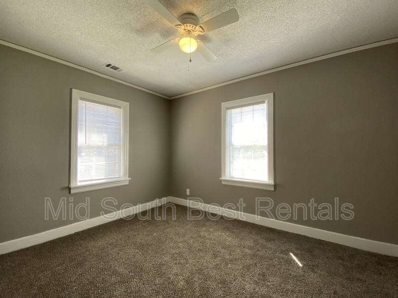 274 Edsel Ave - Photo 5 of 8