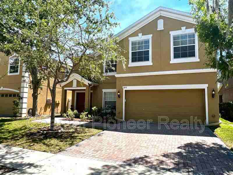 8848 Cameron Crest Dr - Photo 3 of 34